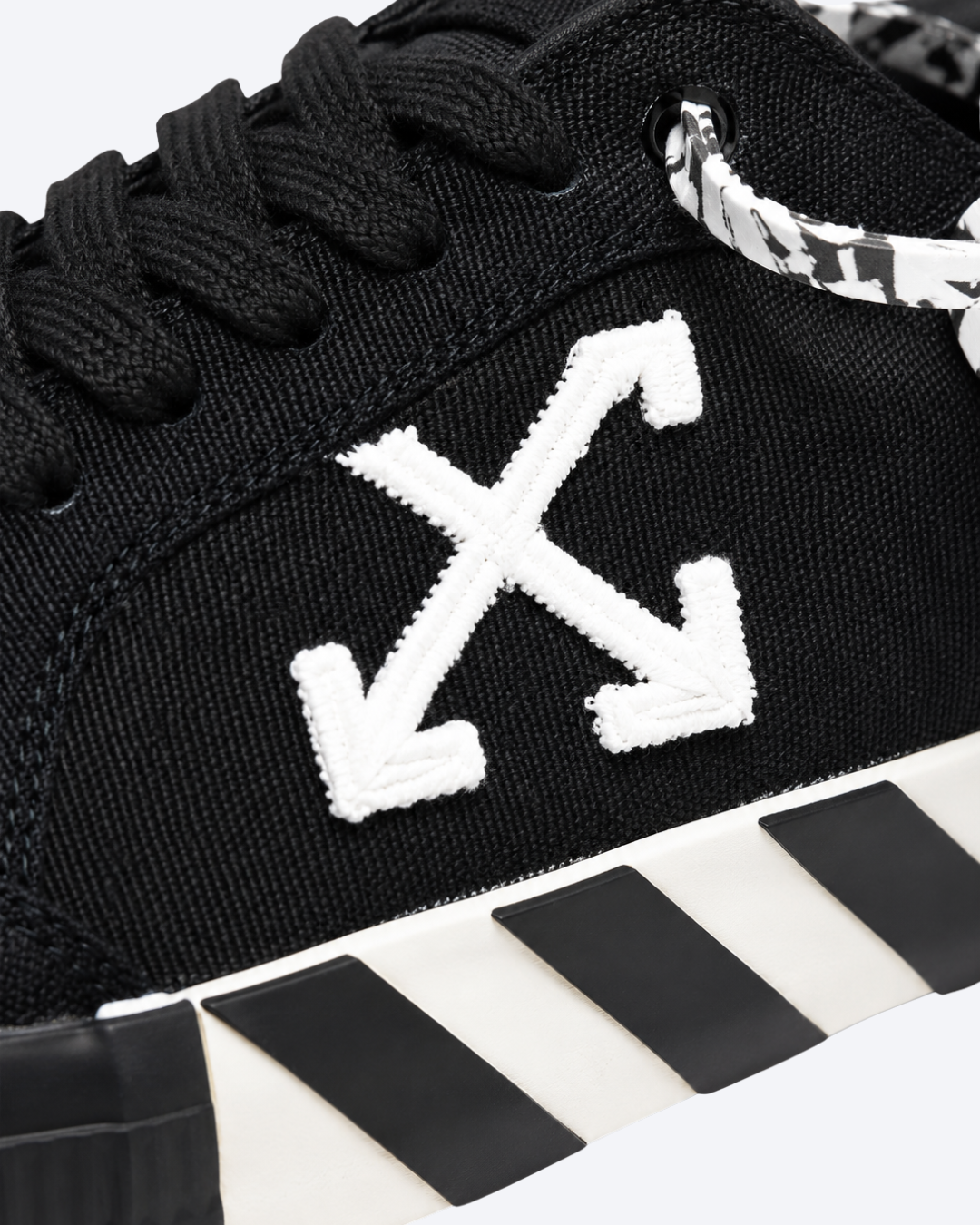 Tênis  "Vulcanized Low Black" Off-White™